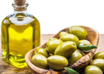 Cách dùng dầu ô liu dưỡng da