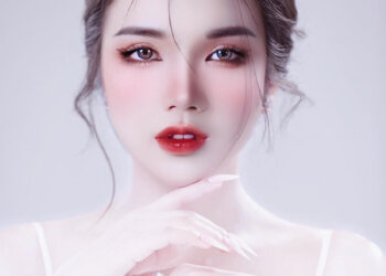 Chuyên gia Mỹ Mỹ chinh phục khách hàng với sự tận tâm cống hiến