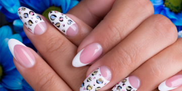 Làm thế nào để tự sơn móng tay đẹp như ra tiệm?