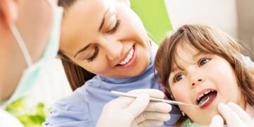 Khi nào cần niềng răng thẩm mỹ?