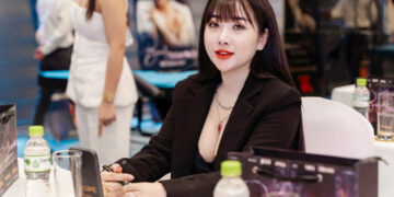 Master Phan Ngọc Huyền gây ấn tượng với vai trò trợ giảng tại sự kiện Beauty Diamon Workshop