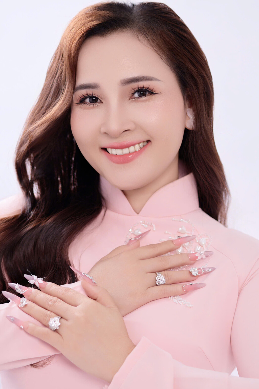 htv nail cup lan 7 master duong thanh nguyet va hanh trinh nang tam nghe thuat nail viet