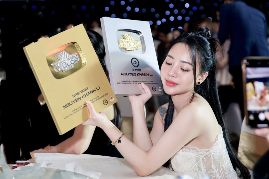 master nguyen khanh li dam nhan vai tro speaker tai vietnam pmu awards 2025 voi ky thuat bold lips dinh cao