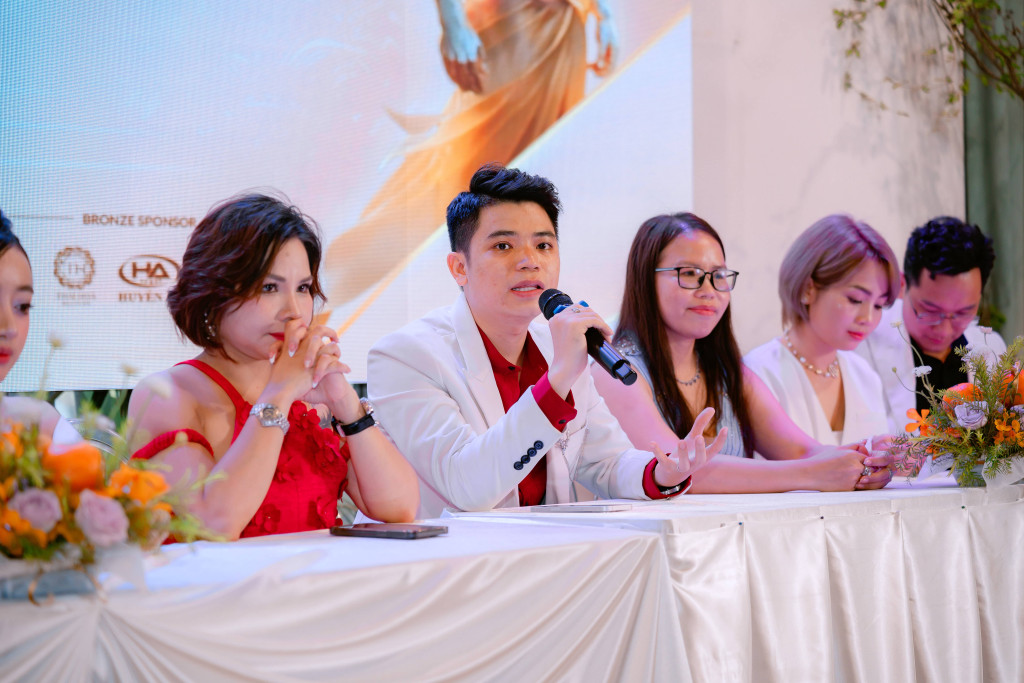 master tran hong tri lo dien vai tro speaker dac biet tai the masters beauty of vietnam season 2 bi quyet chinh hinh toan dien guong mat khong xam lan 1