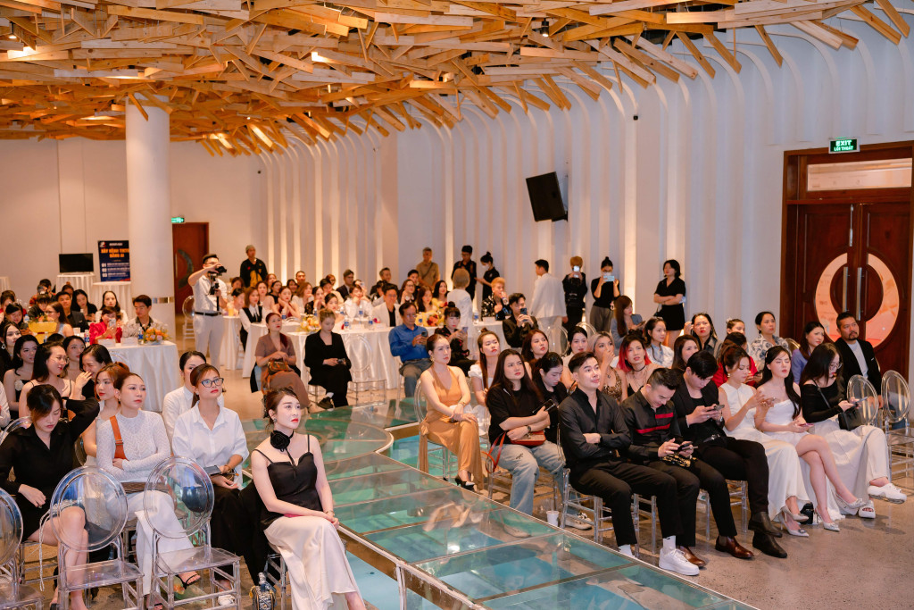 master tran hong tri lo dien vai tro speaker dac biet tai the masters beauty of vietnam season 2 bi quyet chinh hinh toan dien guong mat khong xam lan 6