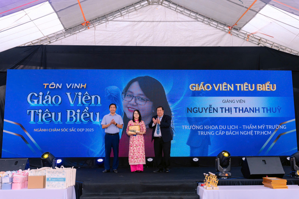 giao vien tieu bieu 2025 co nguyen thi thanh thuy va nhung dong gop duoc ton vinh 1