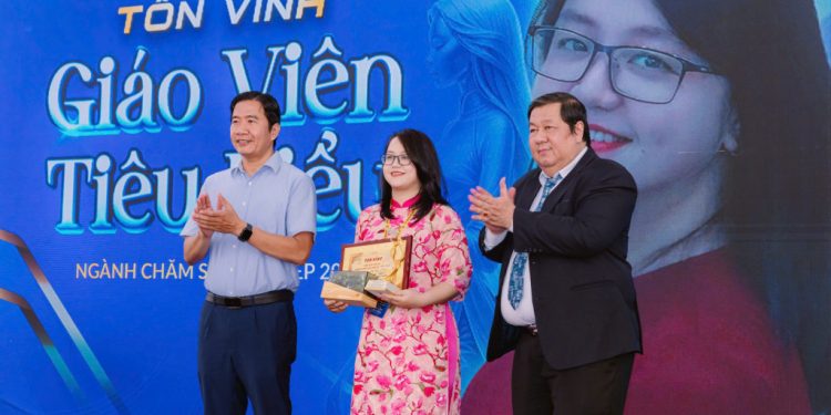 Home 1 29 Giáo Viên Tiêu Biểu 2025: Cô Nguyễn Thị Thanh Thuỳ Và Những Đóng Góp Được Tôn Vinh